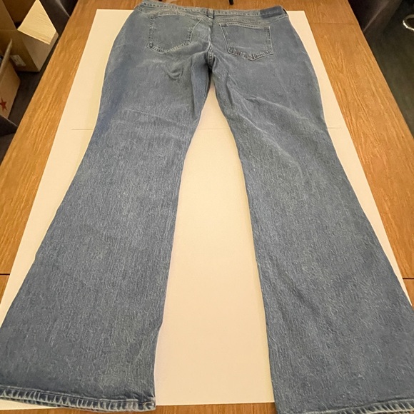 Abercrombie & Fitch Classic Light Blue Flare Jeans size 33 short - Picture 6 of 7